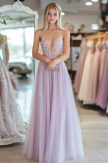 Violet clair Une ligne Tulle Spaghetti Bretelles Robe de bal avec dentelle
